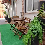 Lucas House * Nazaré