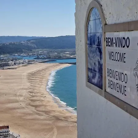 Lucas House * Nazaré