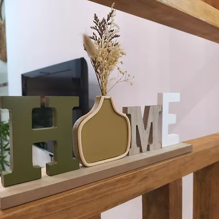 Lucas House * Nazaré