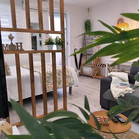 Lucas House Nazaré