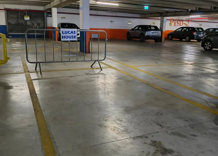 Lucas House Hébergement de vacances Nazaré